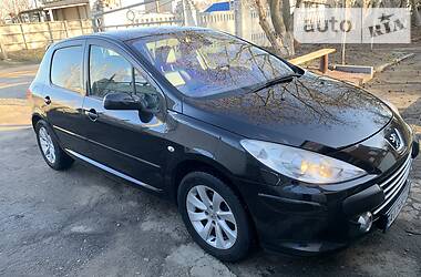 Хэтчбек Peugeot 307 2006 в Богуславе