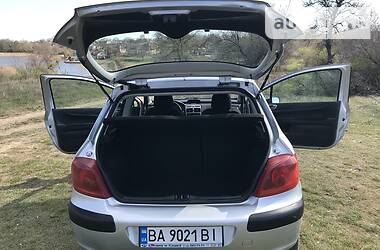 Хетчбек Peugeot 307 2004 в 