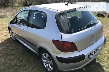 Хетчбек Peugeot 307 2004 в 