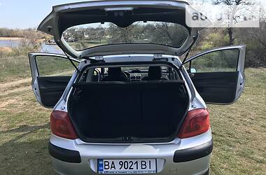 Хетчбек Peugeot 307 2004 в 