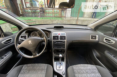 Хетчбек Peugeot 307 2002 в 