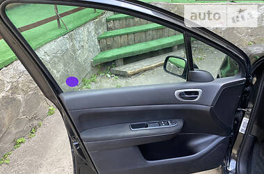 Хетчбек Peugeot 307 2002 в 