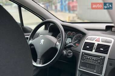 Хетчбек Peugeot 307 2003 в 