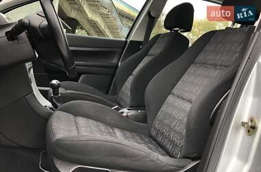Хетчбек Peugeot 307 2003 в 