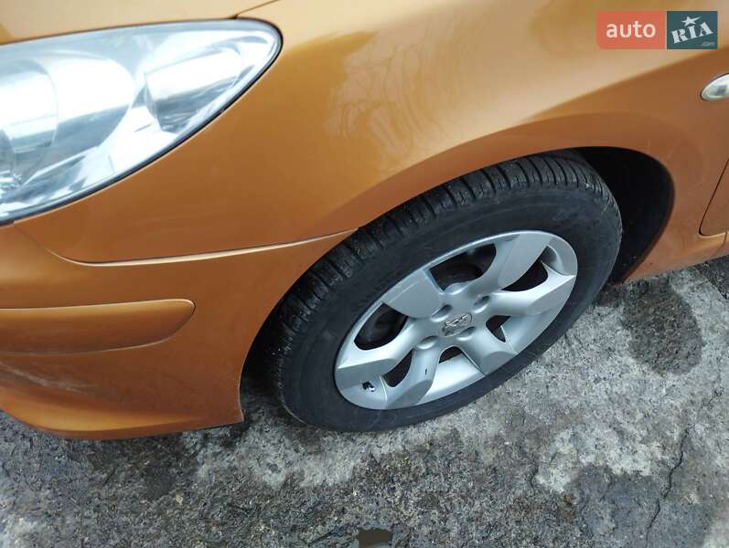 Кабриолет Peugeot 307 2006 в Покровске фото 16 Кабриолет Peugeot 307 2006 в Покровске