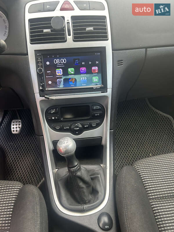 Кабриолет Peugeot 307 2004 в Славянске