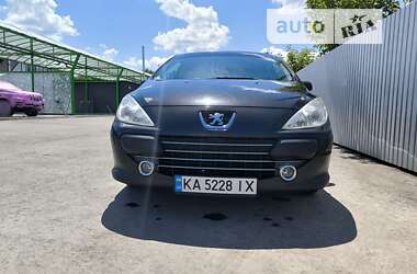 Хэтчбек Peugeot 307 2007 в Богуславе