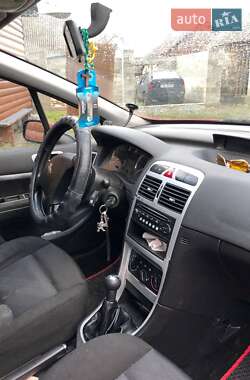 Универсал Peugeot 307 2005 в 