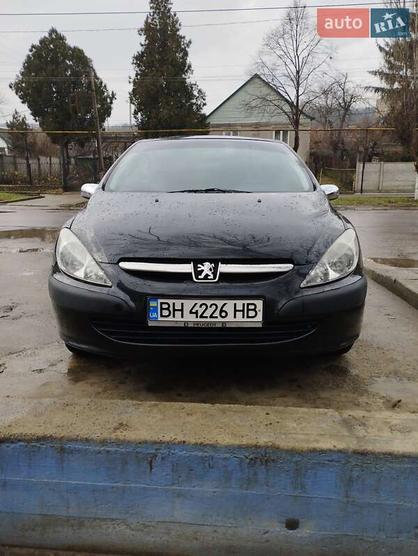 Хэтчбек Peugeot 307 2004 в 