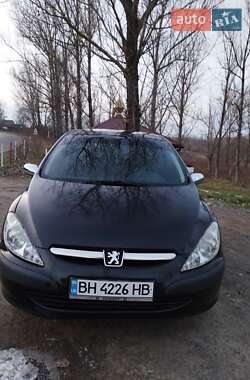 Хэтчбек Peugeot 307 2004 в 