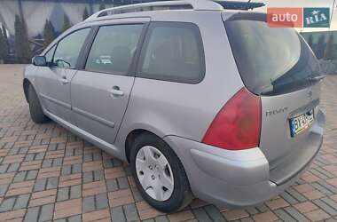 Универсал Peugeot 307 2004 в 