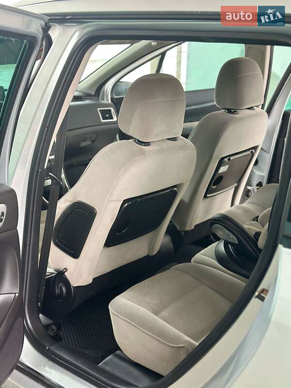 Универсал Peugeot 307 2006 в Черновцах