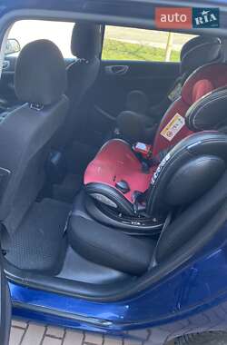 Хетчбек Peugeot 307 2005 в 