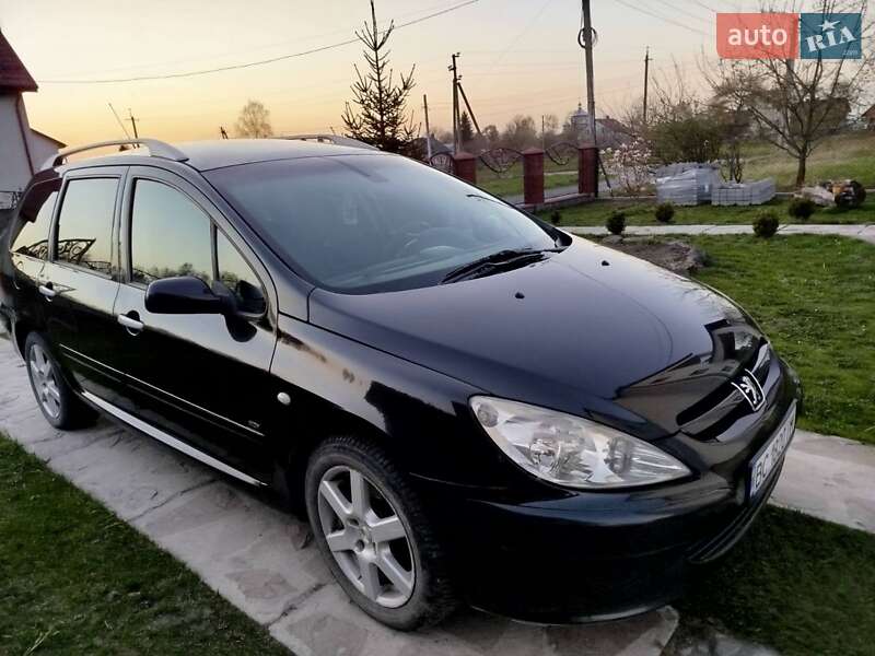 Универсал Peugeot 307 2004 в 