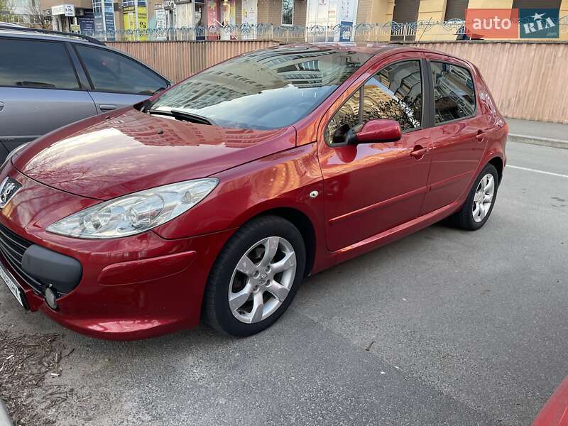Хэтчбек Peugeot 307 2006 в Буче