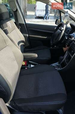 Универсал Peugeot 307 2004 в 