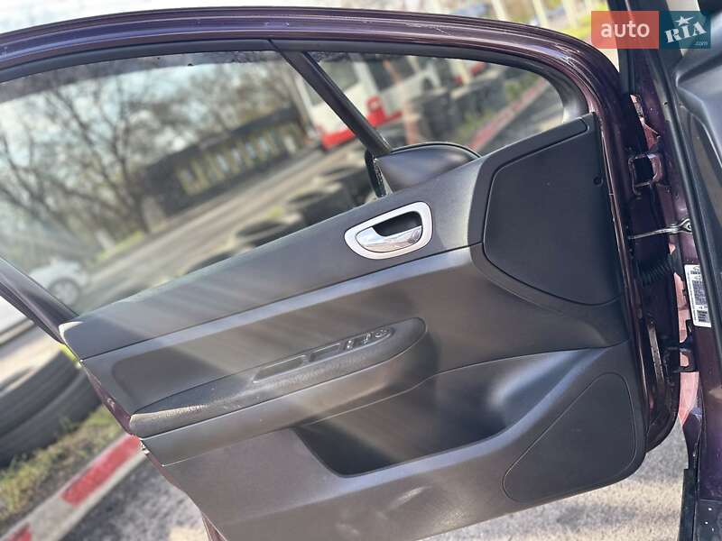 Хэтчбек Peugeot 307 2006 в Николаеве