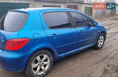 Хэтчбек Peugeot 307 2005 в 