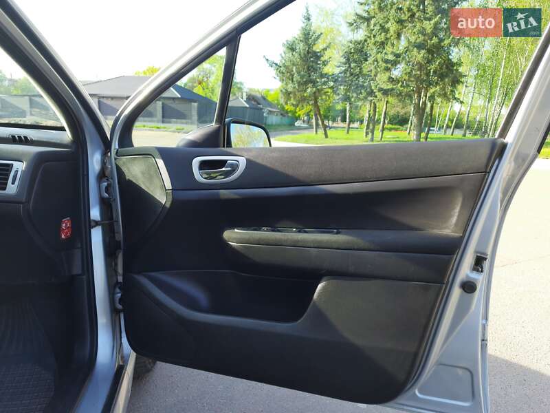 Универсал Peugeot 307 2006 в Баре
