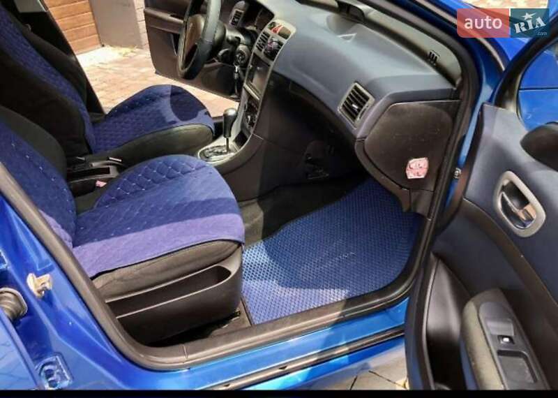 Хетчбек Peugeot 307 2003 в Бурштині