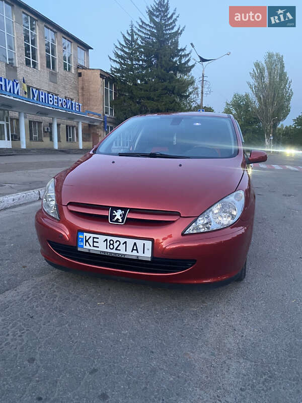 Хэтчбек Peugeot 307 2003 в 