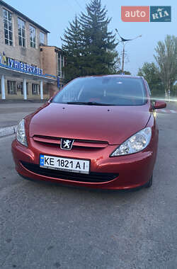 Хэтчбек Peugeot 307 2003 в 