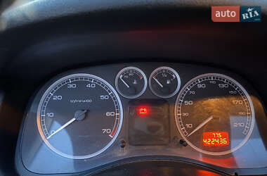 Хэтчбек Peugeot 307 2003 в 