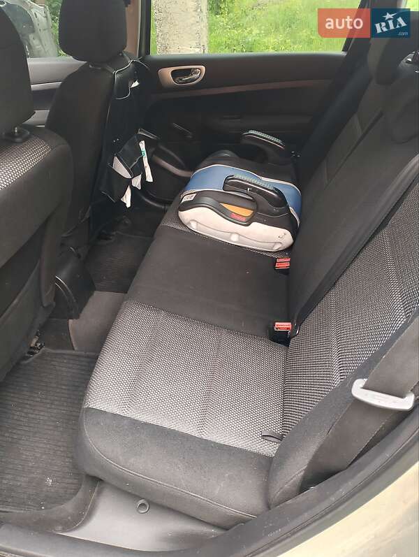 Универсал Peugeot 307 2008 в Узине