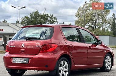 Хэтчбек Peugeot 307 2005 в 