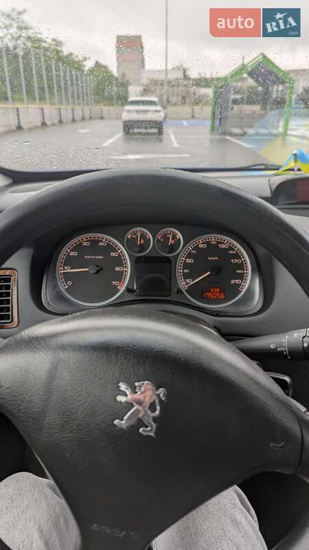 Хетчбек Peugeot 307 2001 в Первомайську