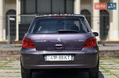 Хетчбек Peugeot 307 2003 в 