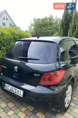 Хэтчбек Peugeot 307 2002 в 
