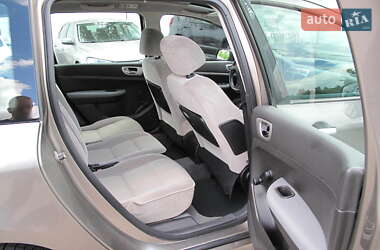 Универсал Peugeot 307 2003 в 