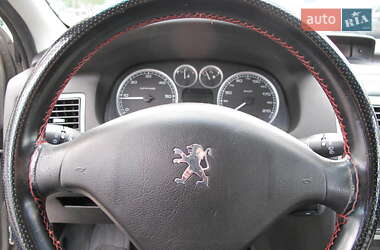 Универсал Peugeot 307 2003 в 