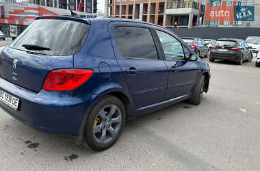 Хэтчбек Peugeot 307 2005 в 