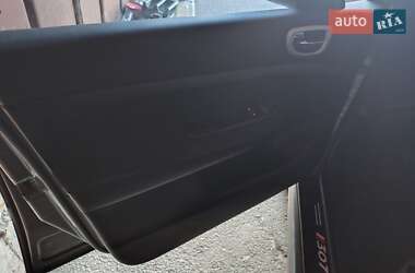 Хэтчбек Peugeot 307 2005 в 