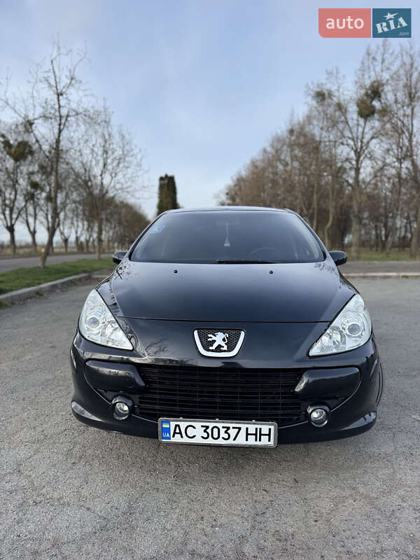 Хэтчбек Peugeot 307 2005 в Владимире