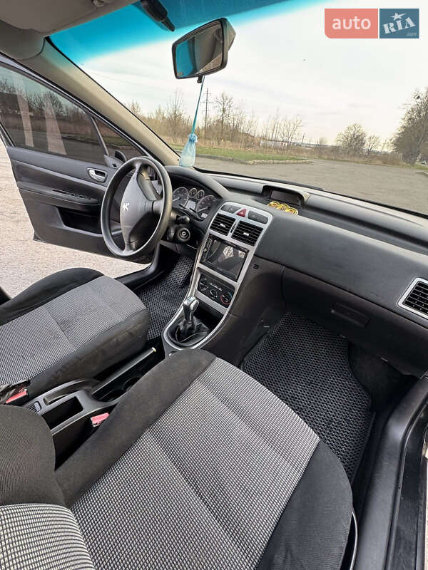 Хэтчбек Peugeot 307 2005 в Владимире