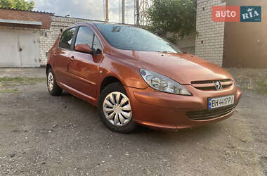 Хэтчбек Peugeot 307 2002 в 