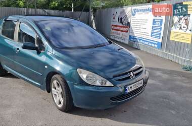 Хэтчбек Peugeot 307 2003 в  фото 2 Хэтчбек Peugeot 307 2003 в