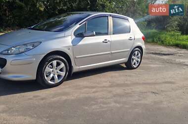 Хэтчбек Peugeot 307 2006 в 