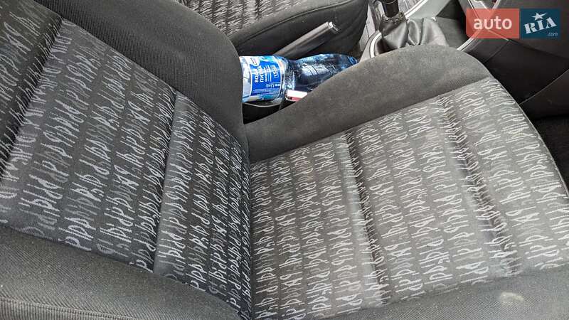 Хэтчбек Peugeot 307 2004 в Кривом Роге