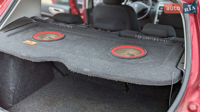 Хэтчбек Peugeot 307 2004 в Кривом Роге