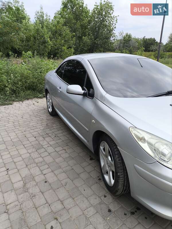 Кабриолет Peugeot 307 2006 в Першотравенске