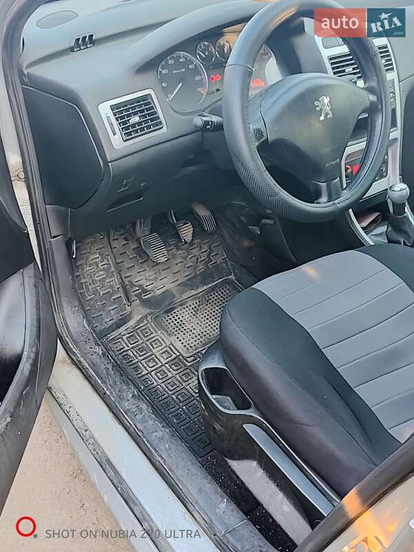 Хэтчбек Peugeot 307 2007 в Фастове