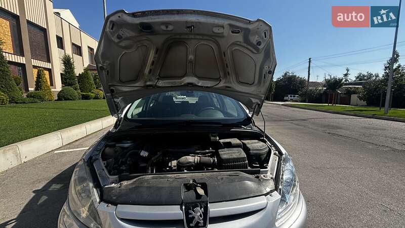 Хетчбек Peugeot 307 2003 в Запоріжжі