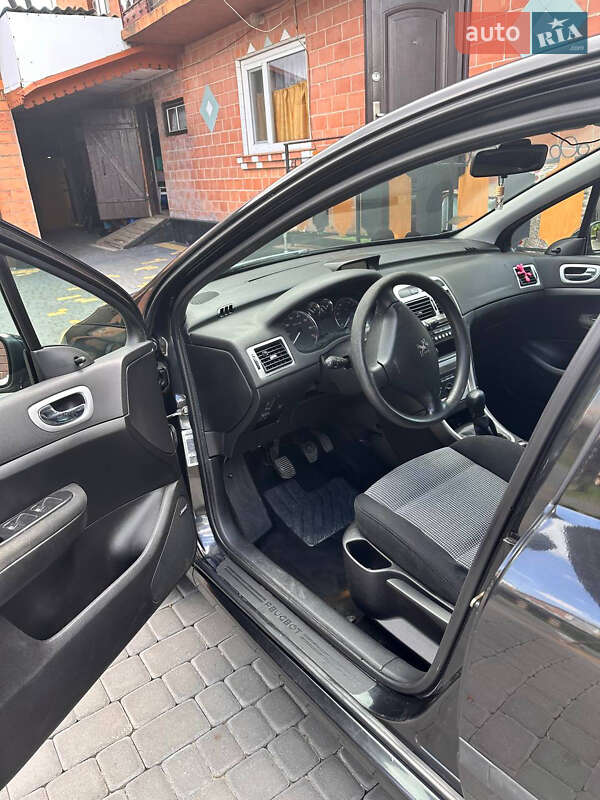 Хетчбек Peugeot 307 2006 в Дубні
