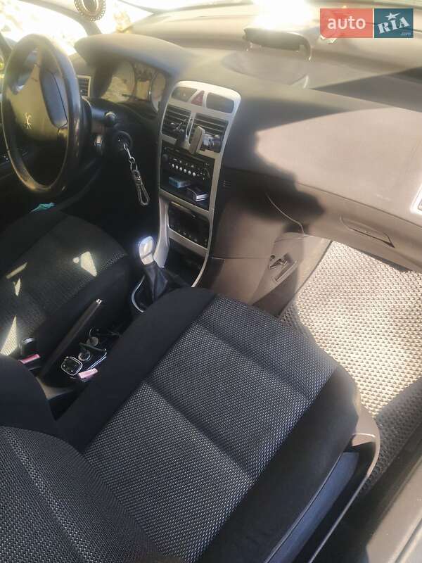 Универсал Peugeot 307 2007 в Бродах фото 16 Универсал Peugeot 307 2007 в Бродах