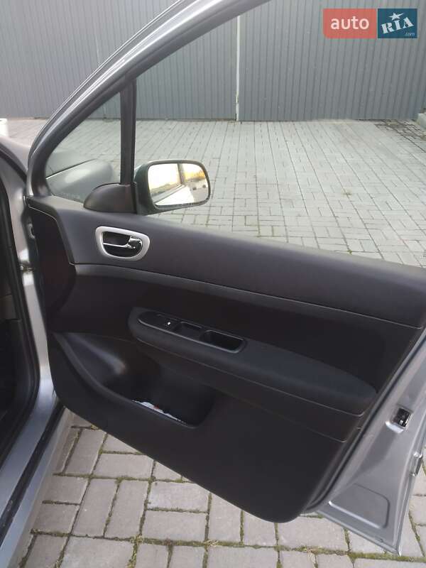Универсал Peugeot 307 2004 в Ровно фото 11 Универсал Peugeot 307 2004 в Ровно