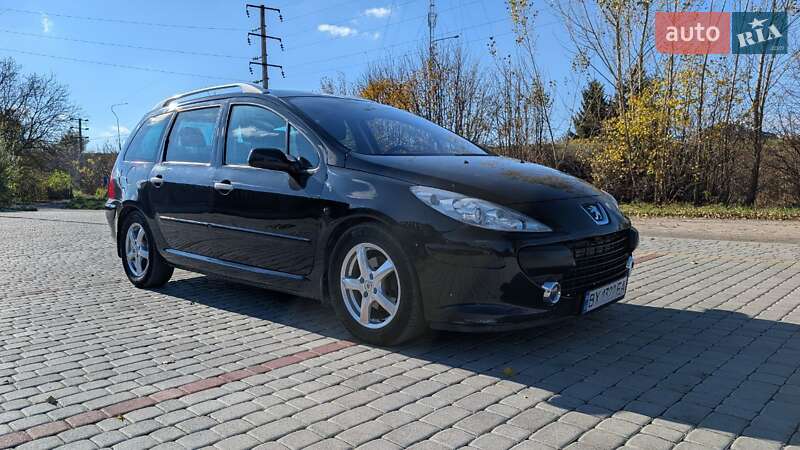 Универсал Peugeot 307 2005 в Староконстантинове